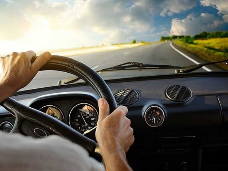 Giải mã giấc mơ thấy lái xe ô tô, xe hơi là điềm báo gì ?