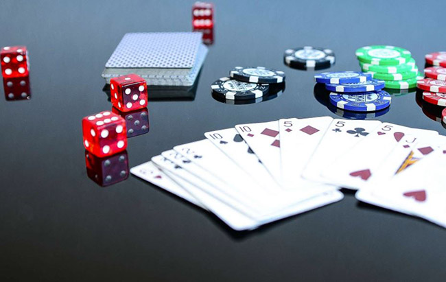 Luật đền khi chơi bài Phỏm 52 lá