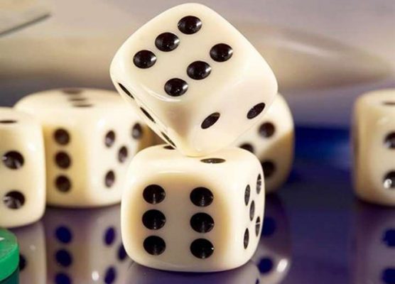 Một số vật dụng để hỗ trợ game xí ngầu uống bia Một số vật dụng để hỗ trợ game xí ngầu uống bia