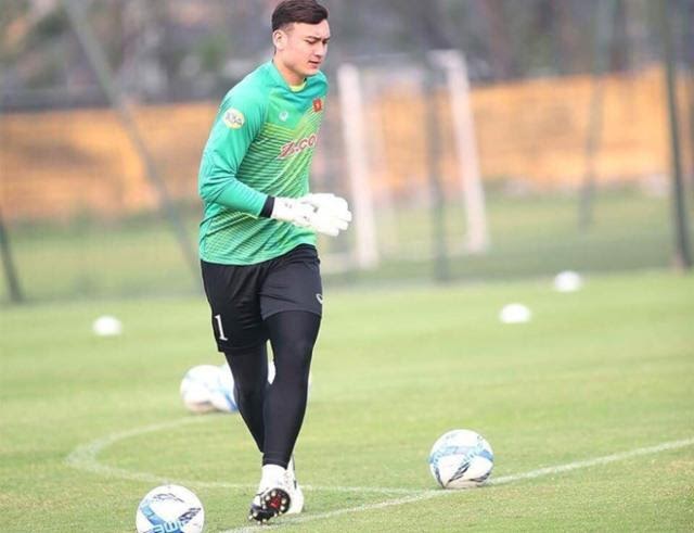 Đặng Văn Lâm chiều cao như thế nào