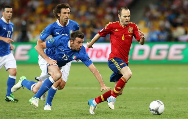 Nghệ thuật phòng ngự catenaccio là một lối bóng đá thực dụng