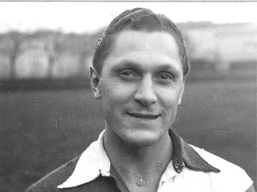 Josef Bican đã ghi tới 805 bàn trong toàn bộ sự nghiệp thi đấu đỉnh cao của mình