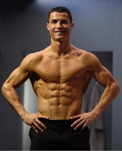 Ronaldo body: Đẹp mệ người, khiến các fan nữ ” chết mê “